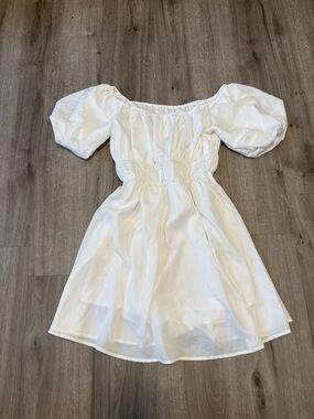HUGOOME White Off-Shoulder Puff-Sleeve dress | Size L